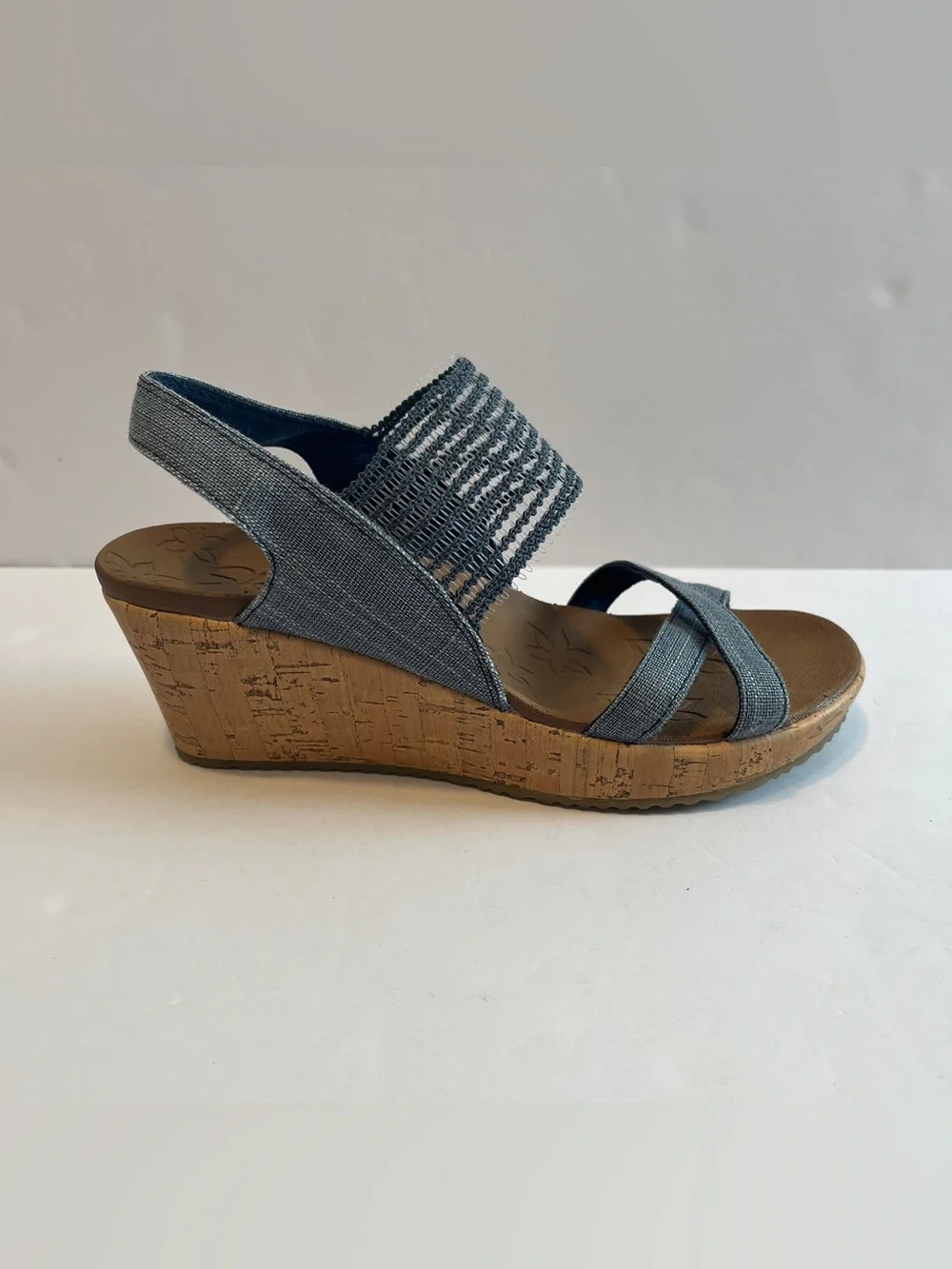 Skechers luxe Foam Comfort Stretch Blue Wedge Sandal for Women’s size 7 casual